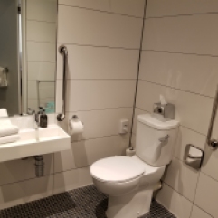 Motel-One Bathroom
