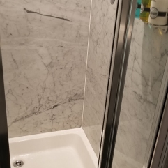 Radisson Blu Bedroom Shower